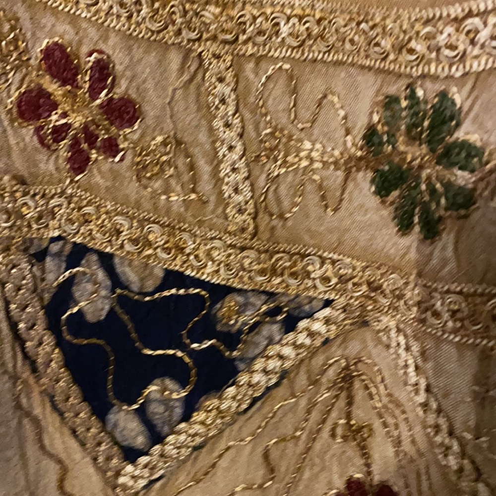 Gorgeous vintage long embroidered wraparound beige skirt made in India (mlb) - Picture 14 of 16